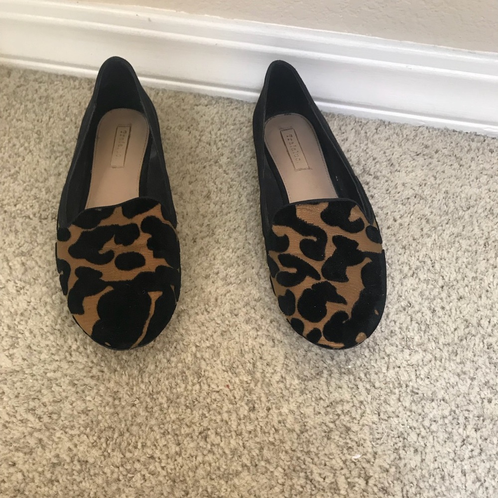Zara Leopard print loafer